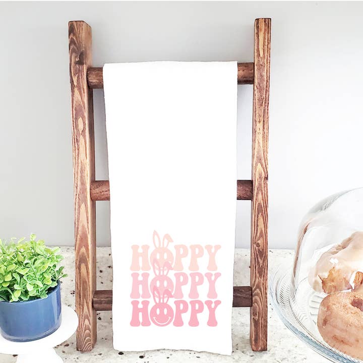 Torchon de cuisine motif lapin de Pâques rétro houblonné pour la vente par Henry and Hannah