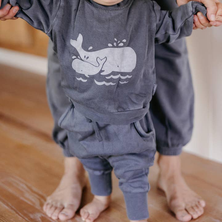 L'ovedbaby - Wholesale Top & Pant Set - Baby - Moonstone Whale | Organic Cozy Graphic Sweatshirt & Jogger Set4