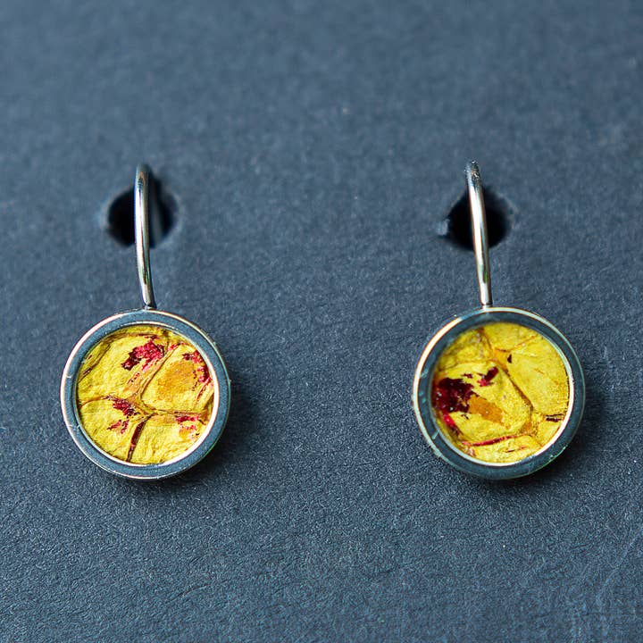 Orecchini in pelle color salmone, orecchini in pelle di pesce, Natale per la vendita all'ingrosso da parte di 100fishcolors