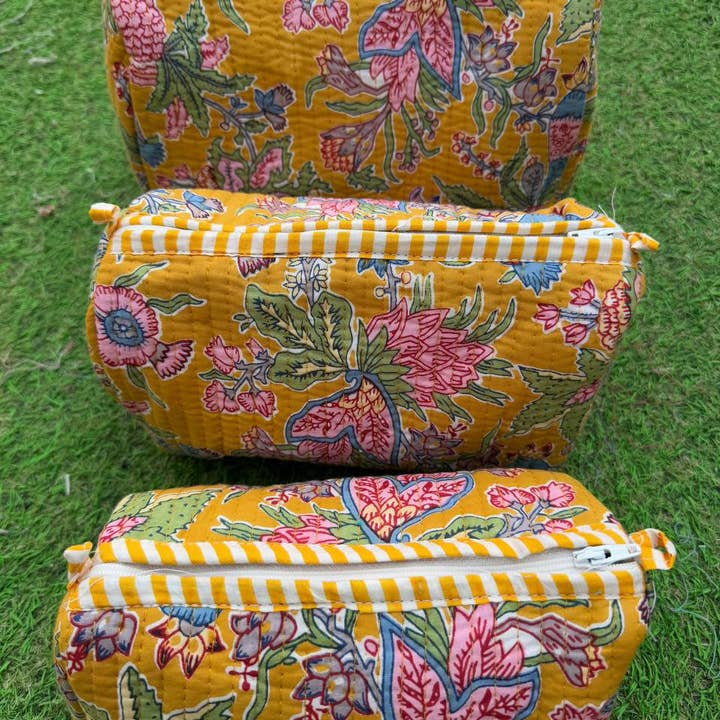 bhavnas boutique - Wholesale Makeup/Cosmetic Bag - Beautiful Block Printed Bag Cotton Cosmetic Bag Quilted Bags