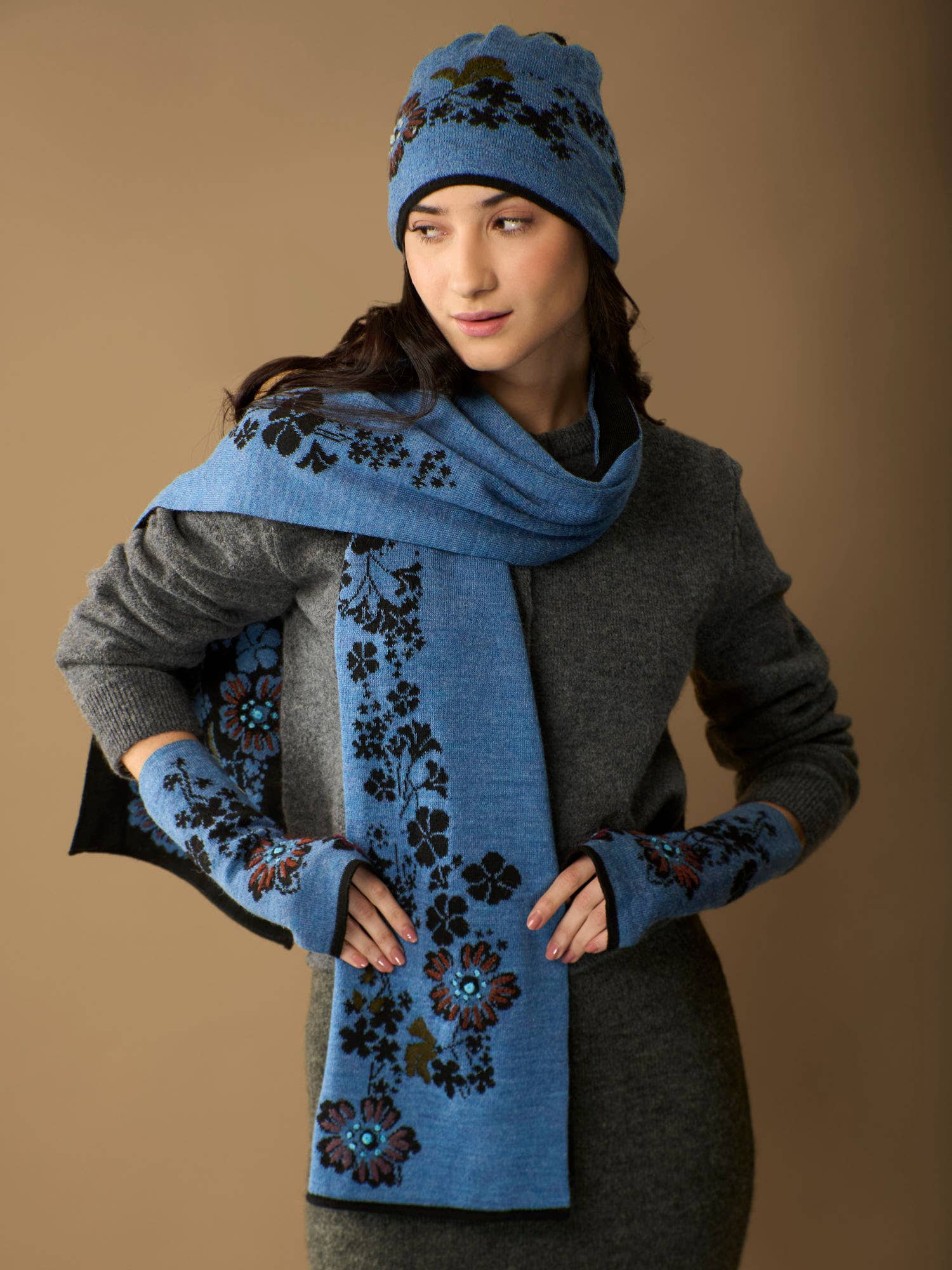 WUAMAN - Alpaca - Vente Écharpe – femme - Écharpe Julia en alpaga | Broderie à la main | Automne2