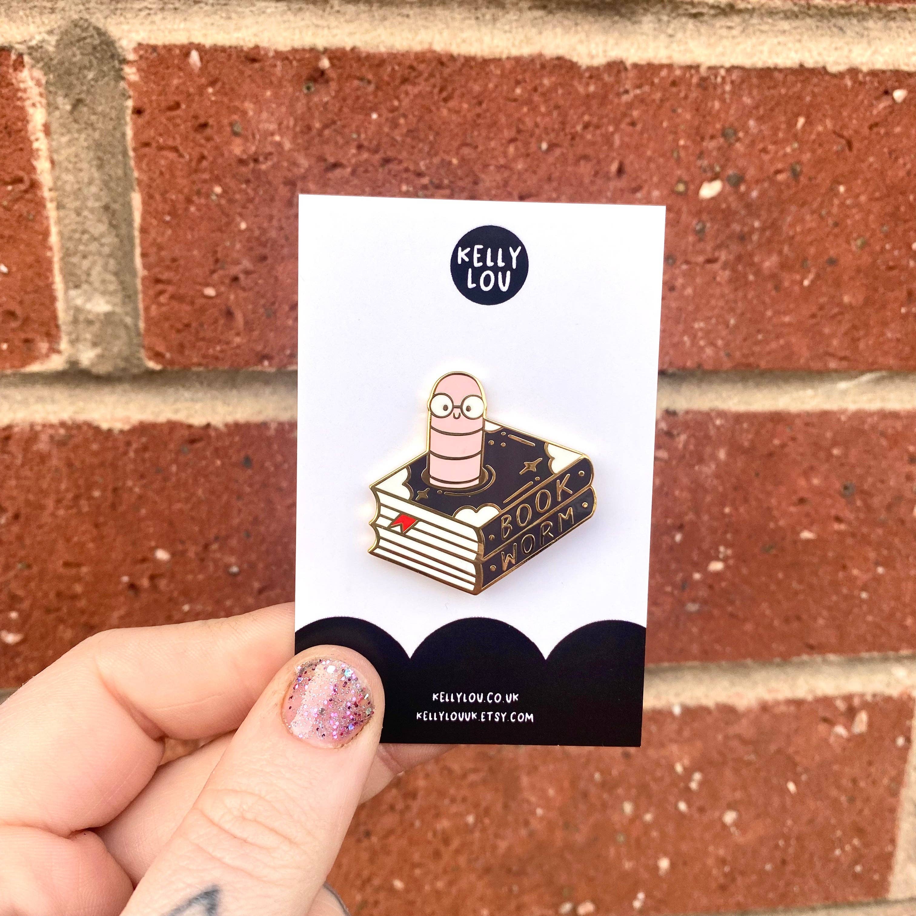 Kellylou – wholesale Lapel pin/button – Bookworm Enamel Pin3