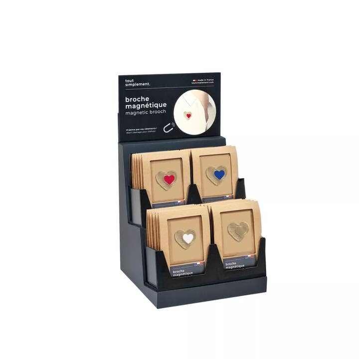 Display full of 20 heart-shaped magnetic pins for wholesale by tout simplement