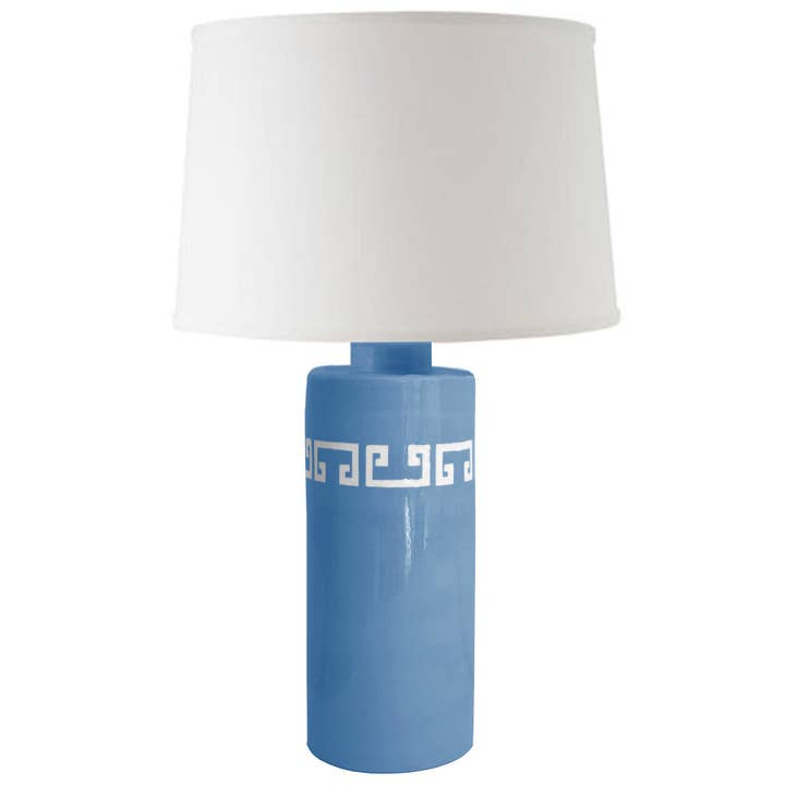 Lampada a colonna con motivo greco blu francese per la vendita all'ingrosso da parte di Lo Home | Ruby Clay