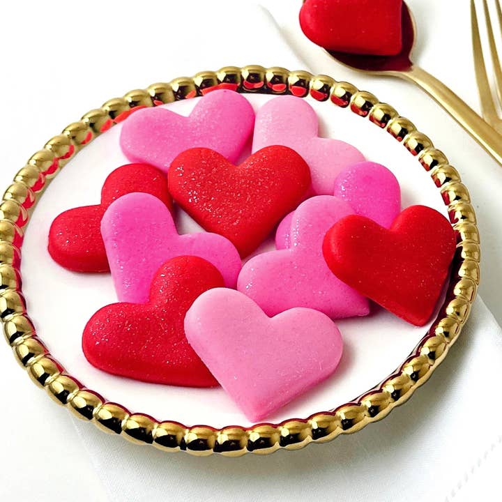 Cœurs en marzipan brillants pour la Saint-Valentin pour la vente par marzipops