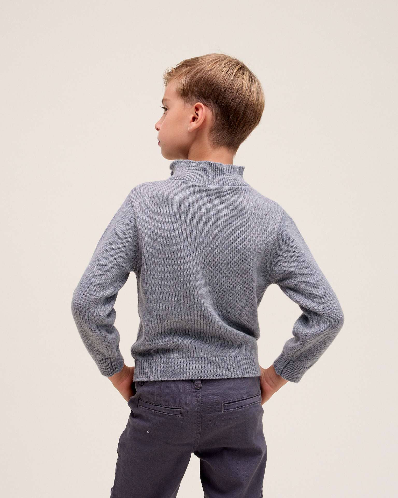 gris Pull gris pour enfant en maille à col roulé en vente sur Faire1