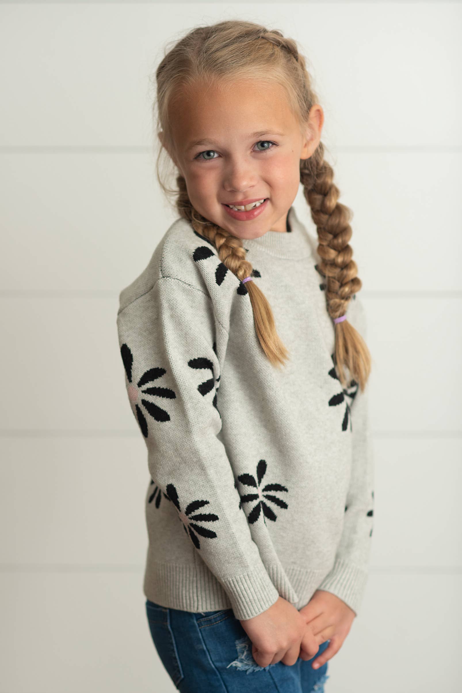 Oopsie Daisy - Vente Pull en maille – enfant - Pull automne-hiver à col rond à fleurs gris clair pour enfants2