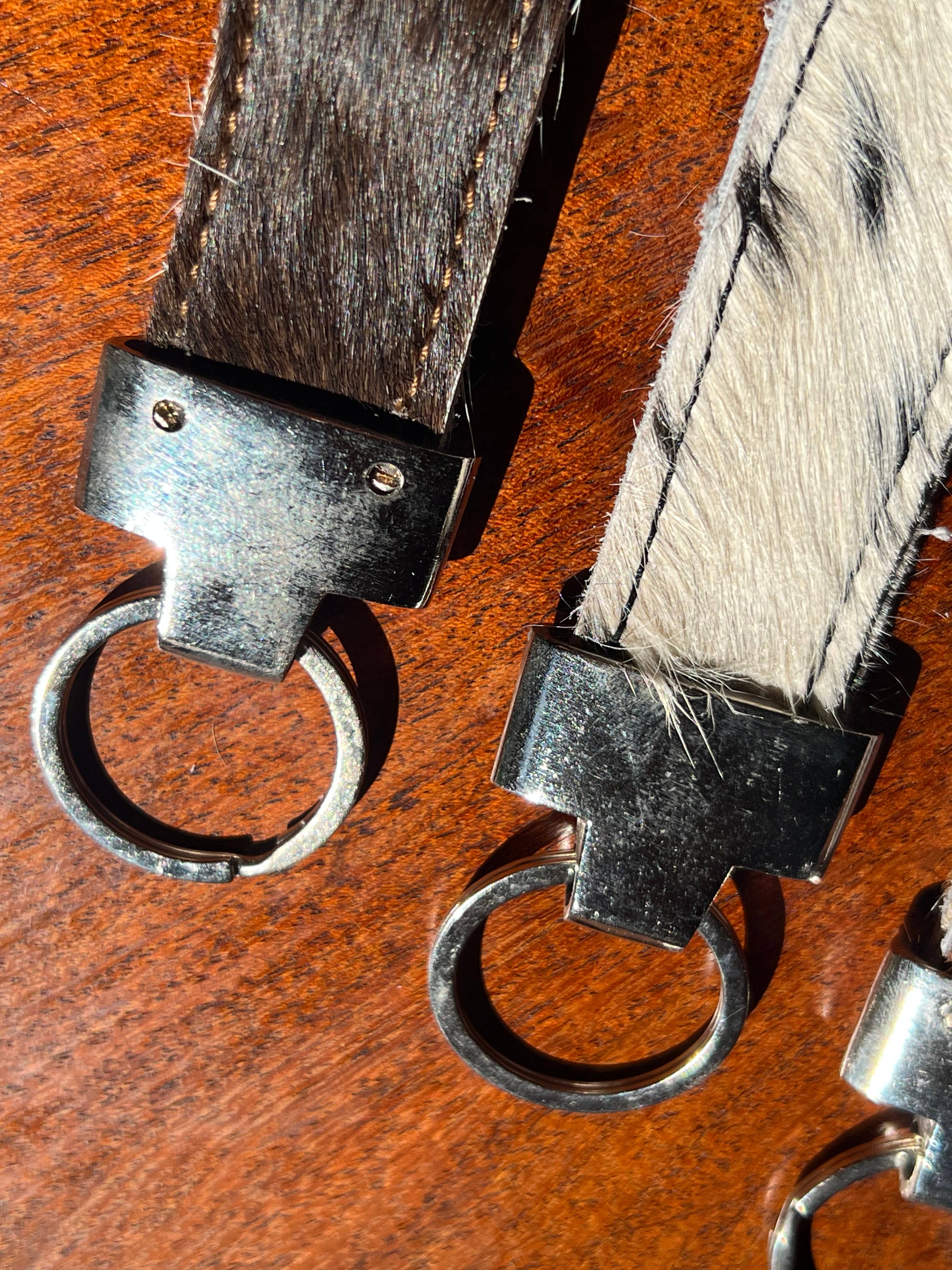 Westrian International - Wholesale Keychain - Unisex - Cowhide Leather Wrist Strap Keychain Western2