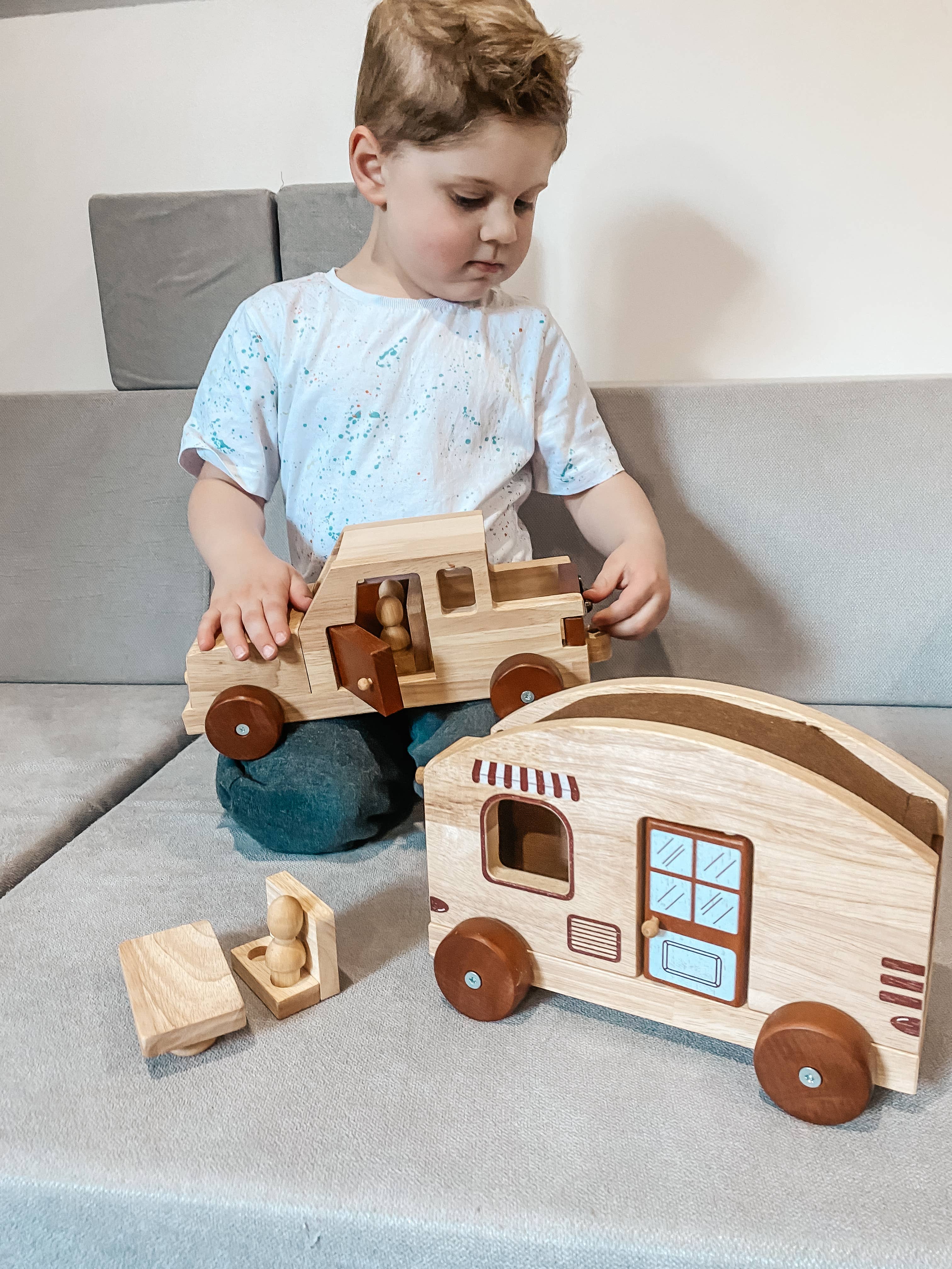 Q Toys - Wholesale Wood toy – Child - Camper Van (60x15x15cm)2