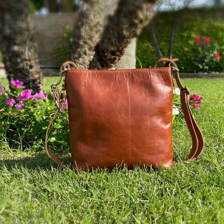 Roma Leathers, Inc. - Wholesale Crossbody Bag - Women's - Waxed oil cowhide leather crossbody backpack 4