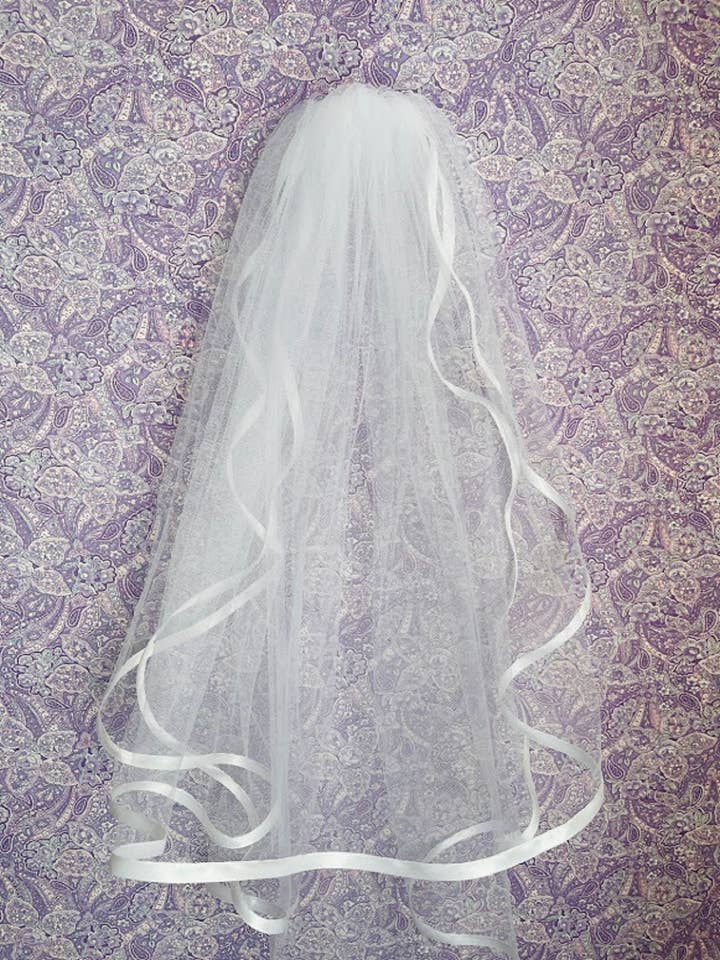 Eerste 1e Communie Sluier, Wit 3/8" Satijn Dubbele Laag voor wholesale door Lace and Grace Veils