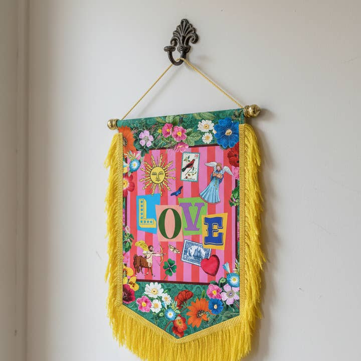 Mouchkine Jewelry - Wholesale Banner - Valentine Ornamental Wall Banner 30x20 cm3