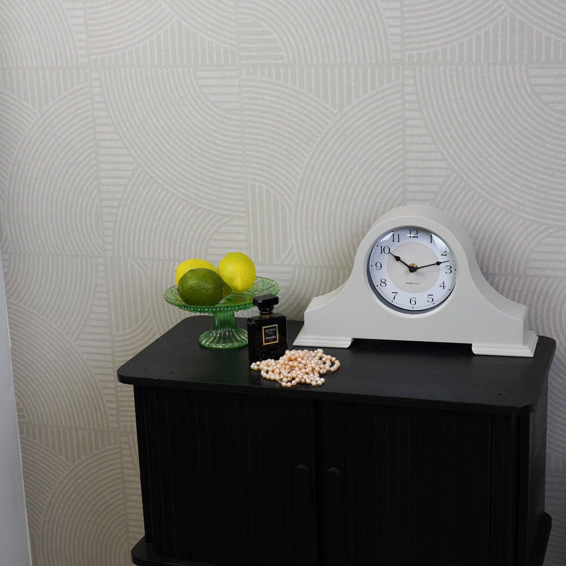 Housevitamin bv – wholesale Skrivbordsklocka – Klocka - Klocka för spiselkrans - Sand - 36x8,5x20 cm4