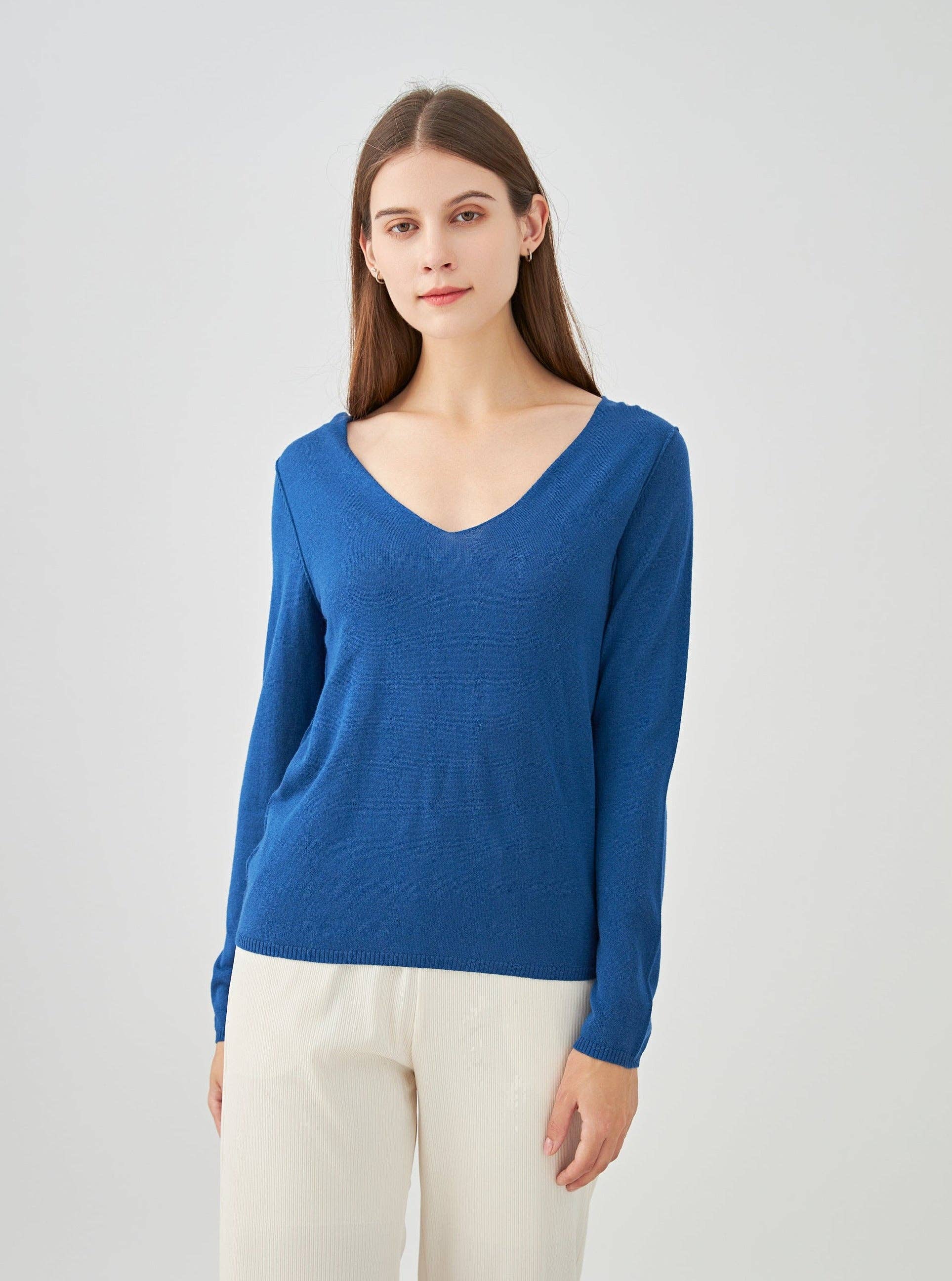 jw.atelier - Wholesale Knit Sweater - Women's - Cashmere silk V-neck sweater0