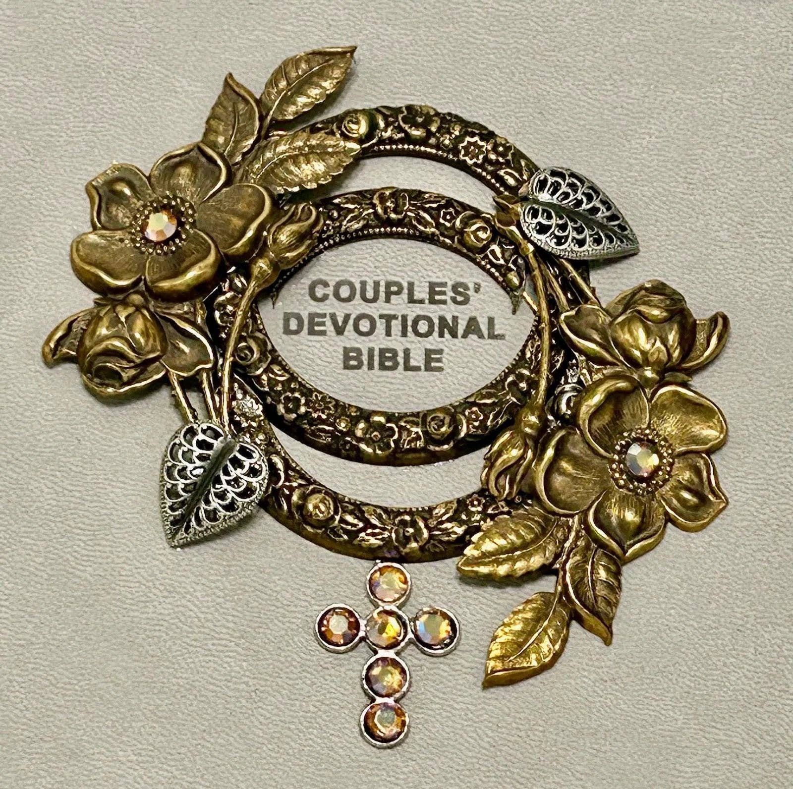 DeMartineau - Wholesale Religion - Jeweled Couples Devotional Encircled Together In Gods Love1