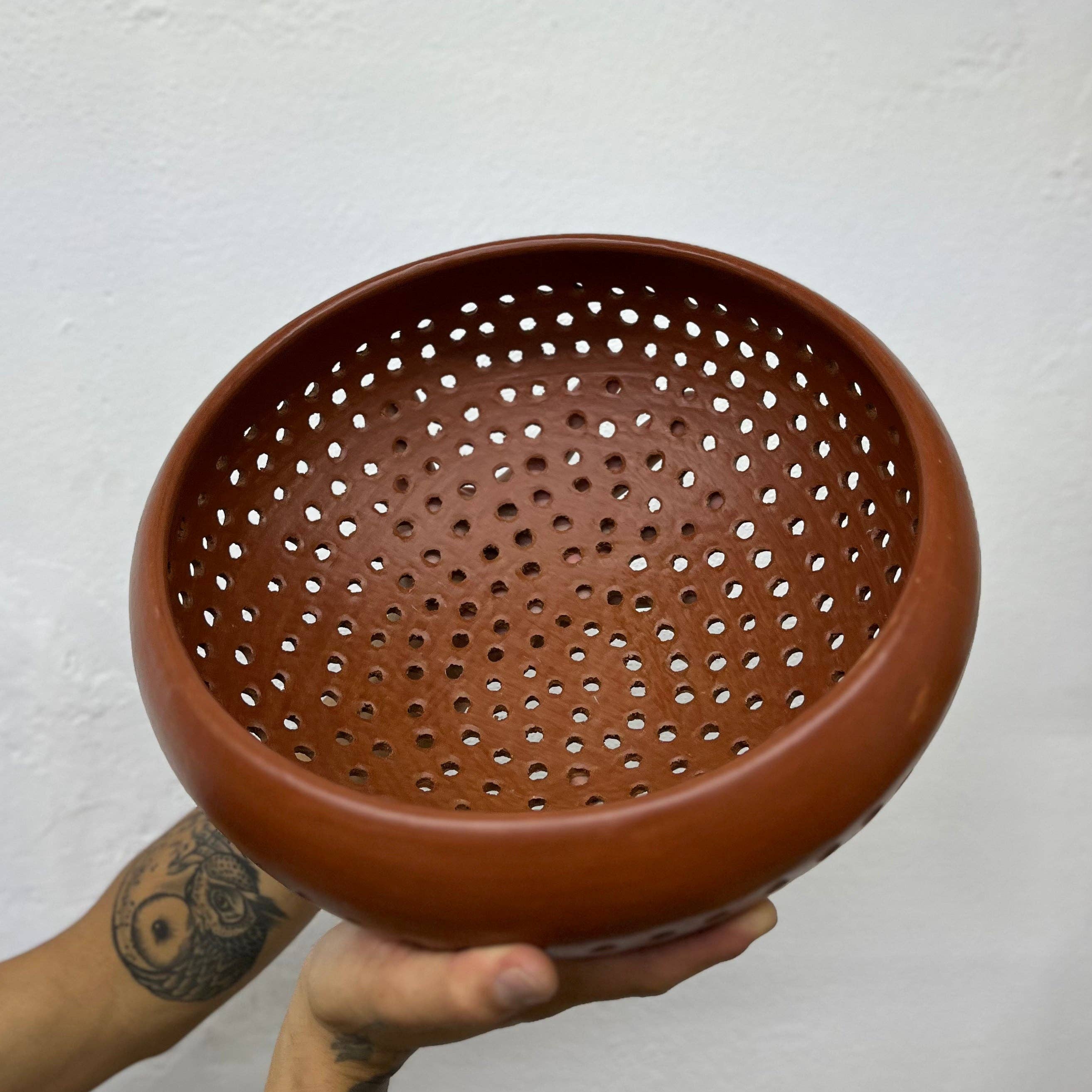 Yalala - Venta al por mayor Coladores - Mujeres Del Barro Rojo - Colador redondo Pichancha - Barro Ro0