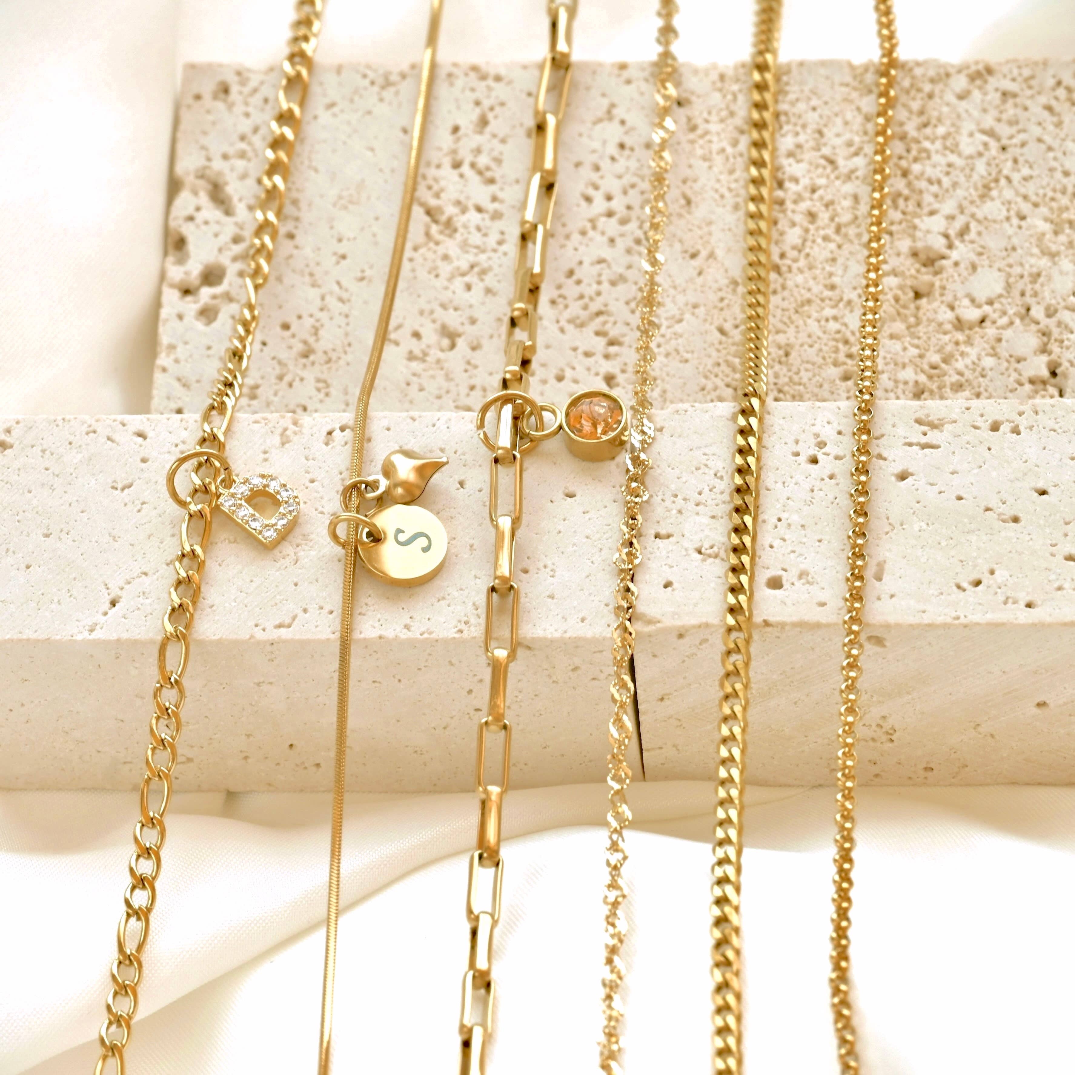 Blueyejewelry – Engroshandel Led/kæde halskæde – Fine kæder i rustfrit stål med 18k guldbelægning, pletfri, 30 til 56 cm3