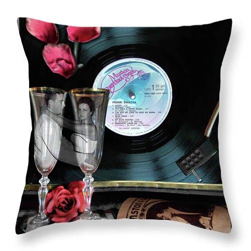 ALMOHADA «DANCE TOAST» para venta al por mayor de sorayadapuzzostore