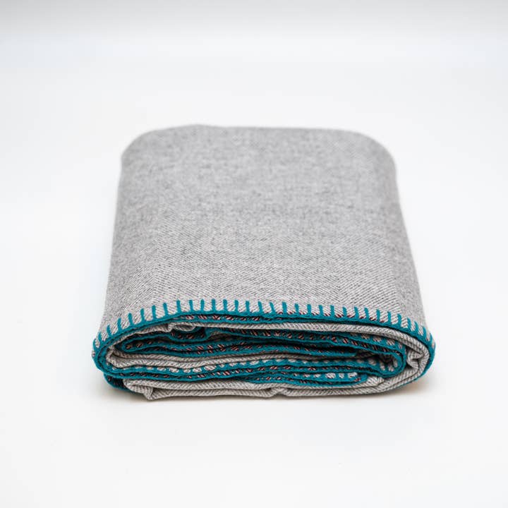 ART HIMALAYAN TRADING LTD - Wholesale Throw Blanket - Christmas High Quality Luxury Cashmere Blanket Throw RCTT1