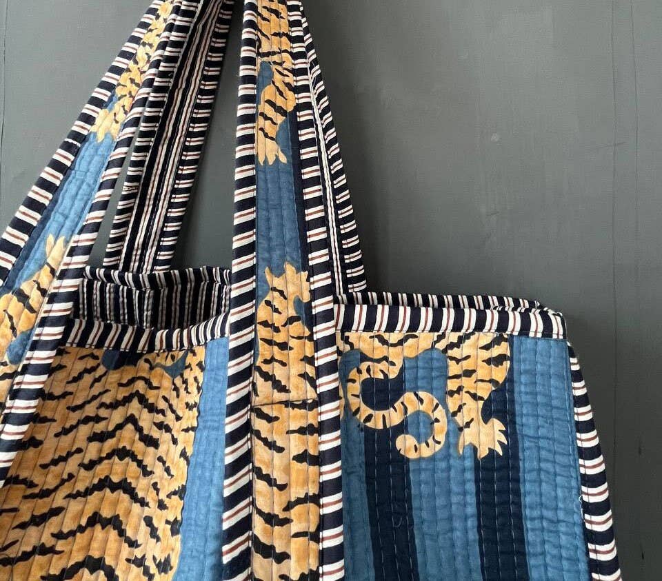 Bhawana Handicrafts – Engroshandel Tote bag - Dame – Kantha quiltet skuldertaske med tigerprint til kvinder1