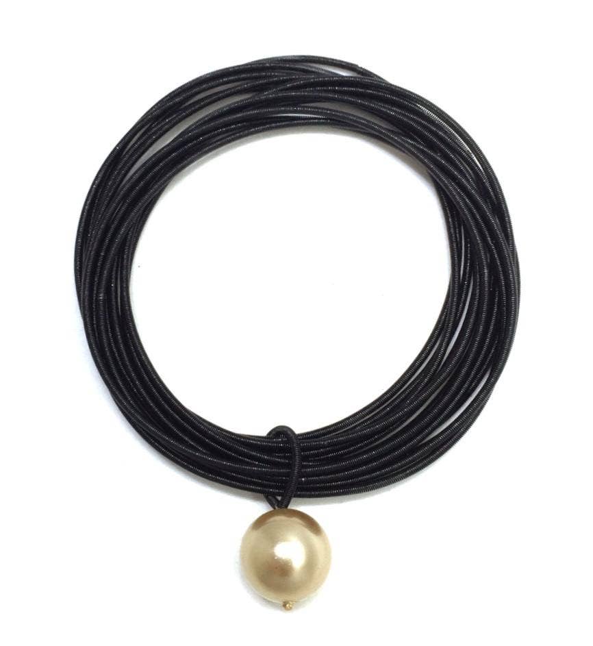 Sea Lily - Wholesale Beaded Bracelet - 576G - Black PW Bracelet with Single Gold Pearl0