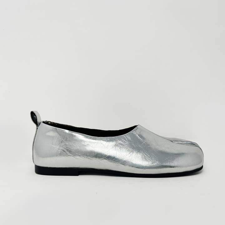 Akaste Silver and other Purchase Wholesale silvercrest savon automatique. Free Returns & Net 60 Terms on Faire trending on Faire.