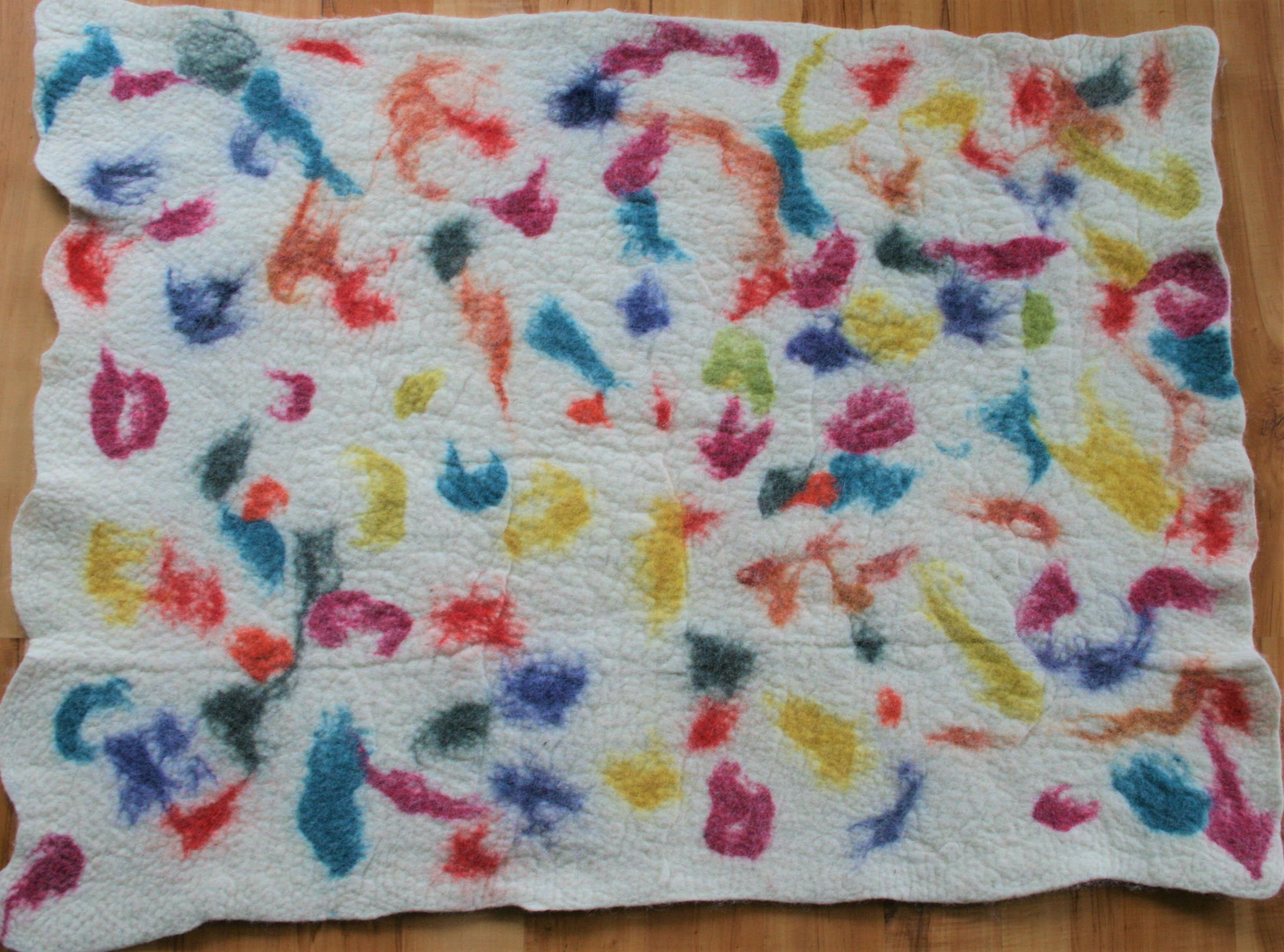 herzundhund – Großhandel Haustierdecke – Hund – Dicke Hundedecke aus Bio-Wollwalk weiß3