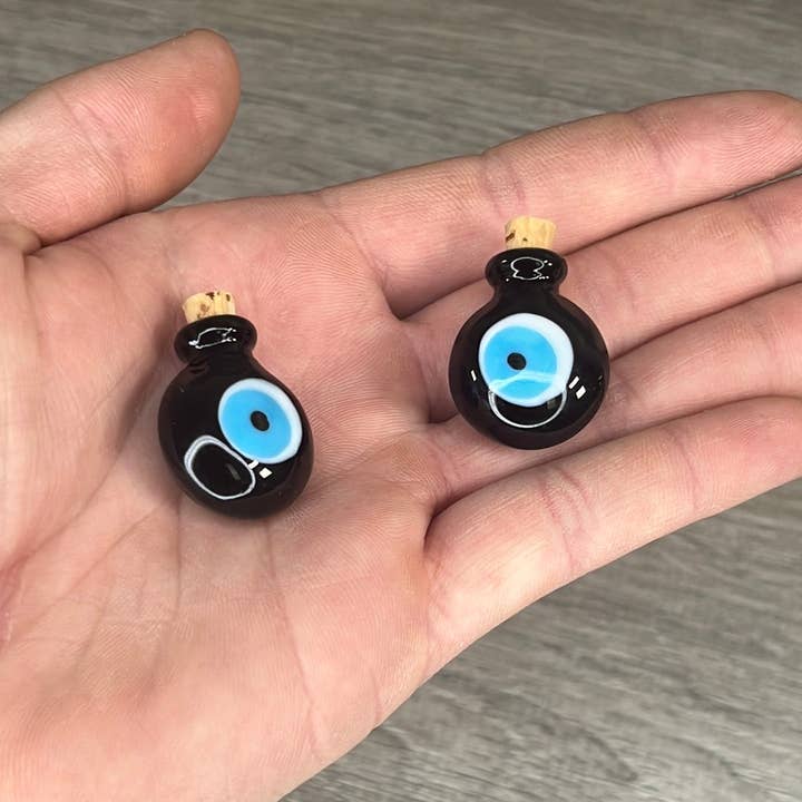 Keystone Crystals - Wholesale Essential Oil Holder - Evil Eye Protection Stash Bottle – Hidden Compartment