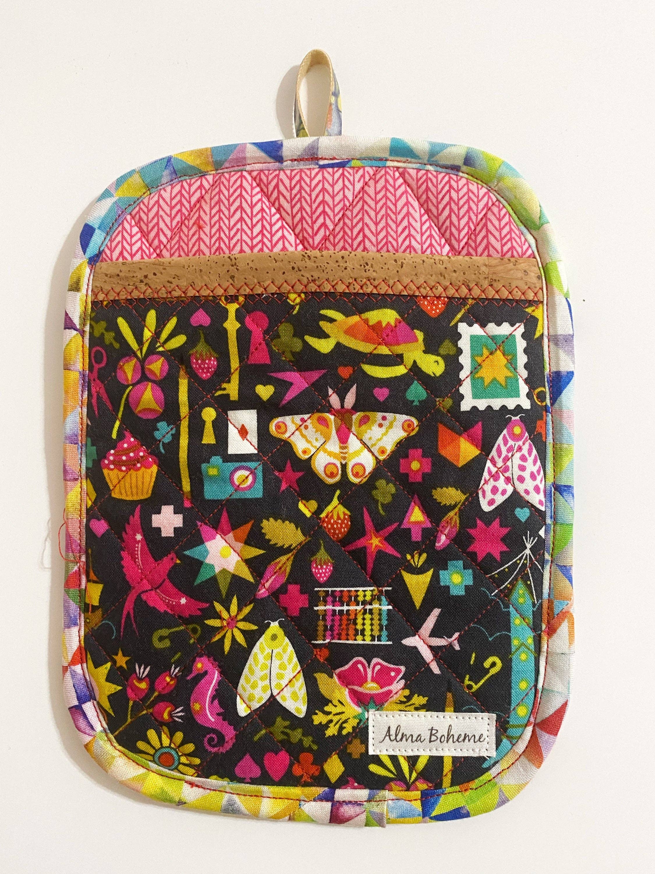 Alma Boheme Handmade - Wholesale Ovenwant/pothouder - Duurzame pannenlap van kurk en katoen met zakje7