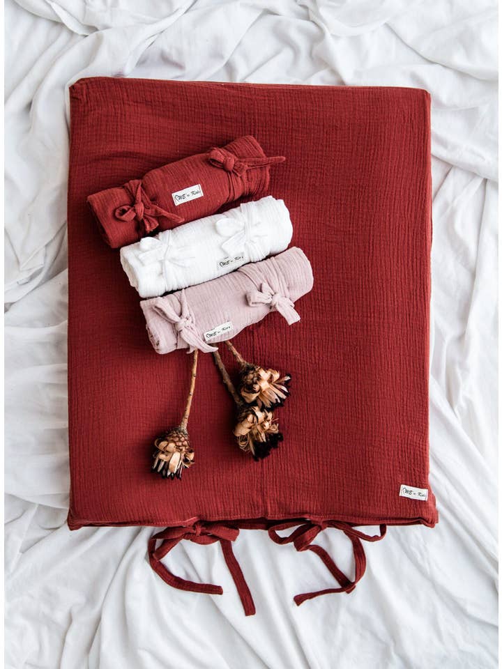 We Call It Love – Cobertor de cama - Crianças e bebés por atacado – Puslepude betræk - Køb lækkert vaskbart betræk til puslepude her6