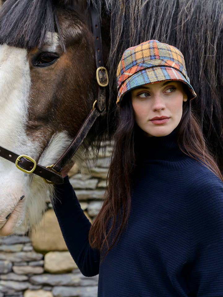 100% wollen flapper hoed voor dames 60 voor wholesale door Mucros Weavers