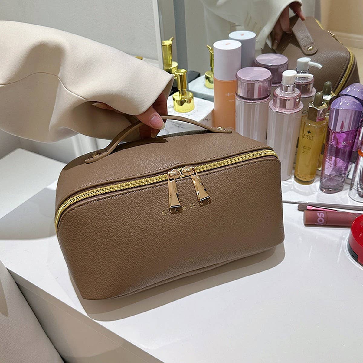 ACCITY - Wholesale Makeup/Cosmetic Bag - HIGH-END PORTABLE LARGE-CAPACITY COSMETIC BAG_CWAB44772