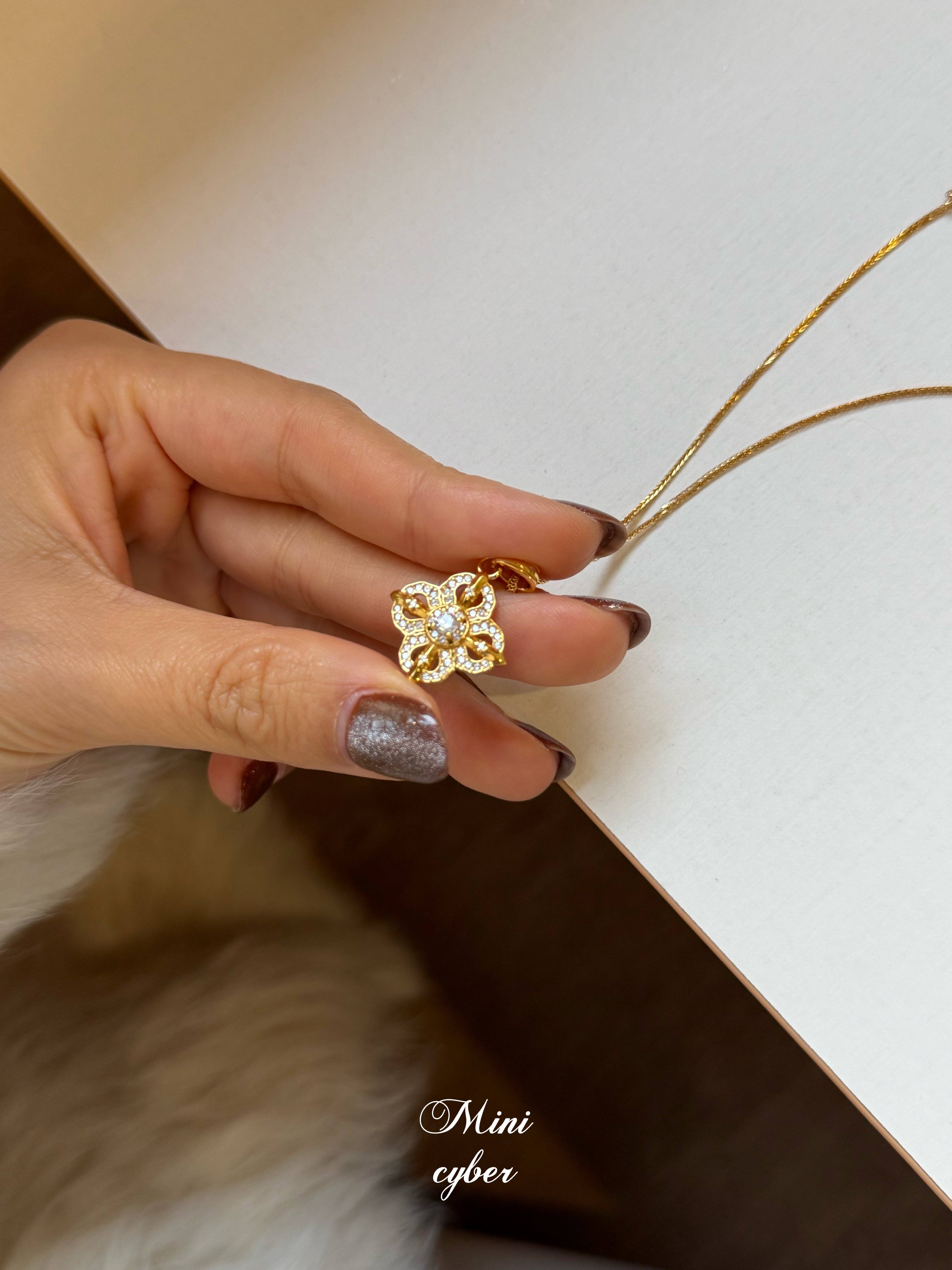 MINICYBER STUDIO - Wholesale Pendant/Charm Necklace - Vajra Dorje Necklace1