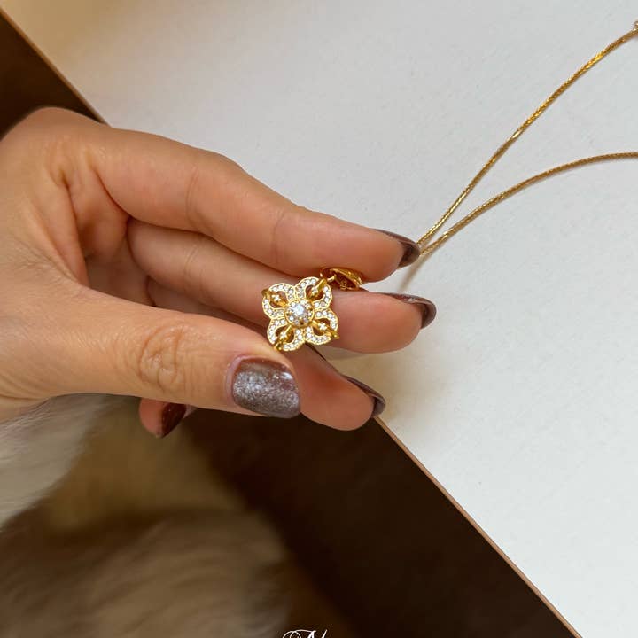 MINICYBER STUDIO - Wholesale Pendant/Charm Necklace - Vajra Dorje Necklace1