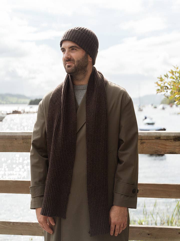 Stachelschwein-Rippen-Schal für den Großhandel von Hilary Jane Keyes