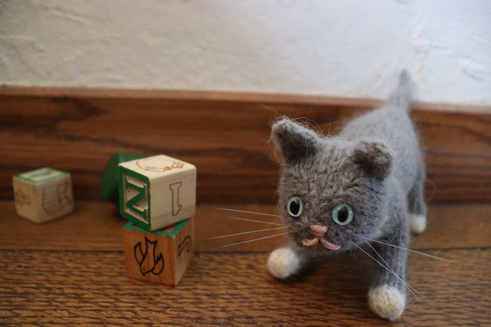 REMOVED BRAND - Wholesale Crafts, Hobbies & DIY - Victorian Housecats to Knit3