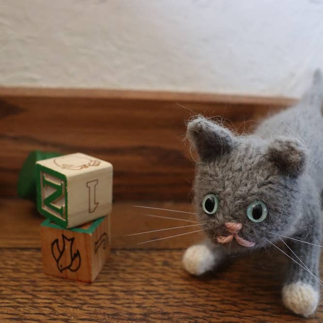 REMOVED BRAND - Wholesale Crafts, Hobbies & DIY - Victorian Housecats to Knit3