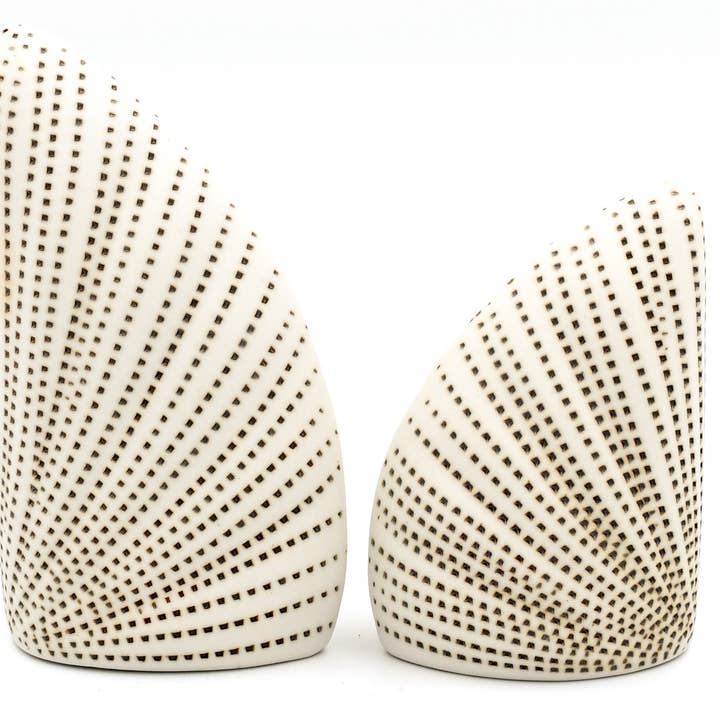 Art Floral Trading LLC - Vendita all'ingrosso Set sale e pepe - Set di macinini per sale e pepe in porcellana artigianale SP056W23 ADA3