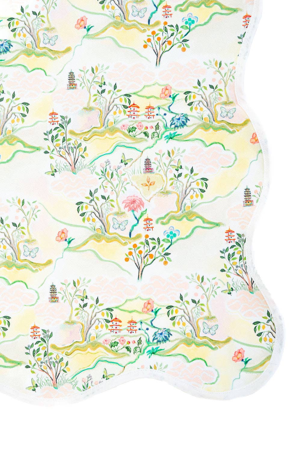 Frances Fields Home, formerly Fenwick Fields – wholesale Duk – GROSSIST Scalloped Square Table Topper | Pink Pagoda4