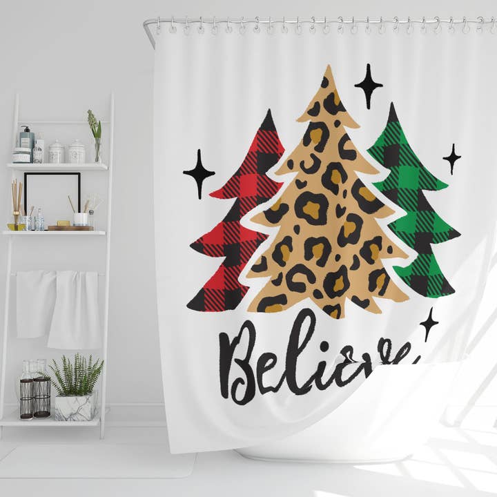 Juletræer med leopardprint (bruseforhæng) for engroshandel hos Benjamin Tate Design