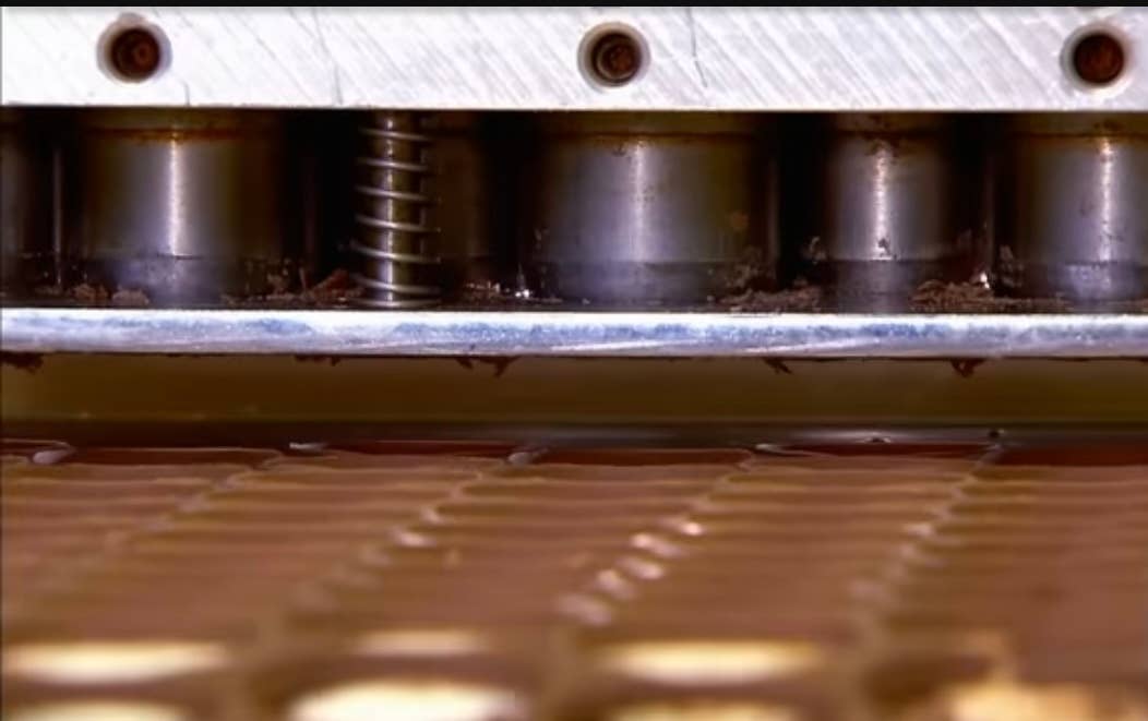 O'Shea's Candies Sweet Shop - Wholesale Chocolate - Foil O’Shea’s Milk Chocolate Gold Coins Variety 1/4# Bags 5