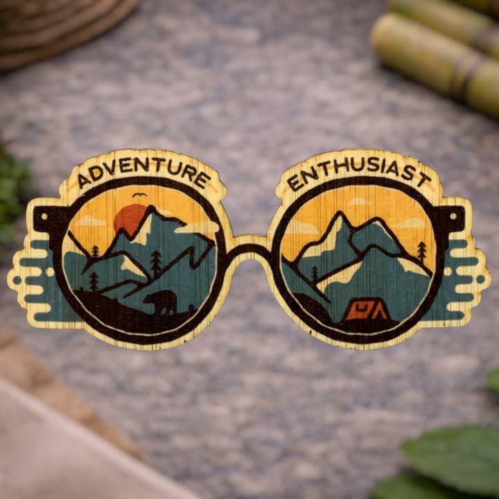 Passionné d'aventure pour la vente par Bamboo Wood Stickers