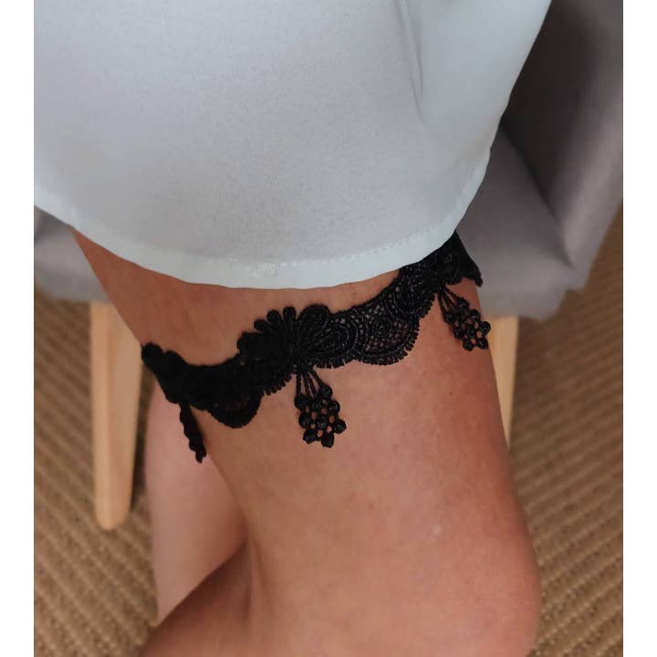 L'atelier du 6 - Wholesale Choker/Collar - Black Pearl Back Necklace - Evening Back Necklace9