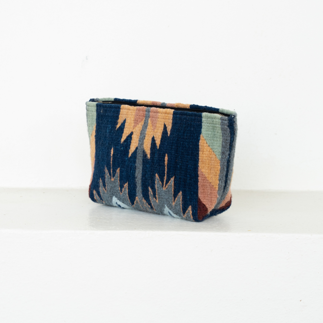 AMASOUK - Wholesale Pouch - Women's - Wild River Pouch1