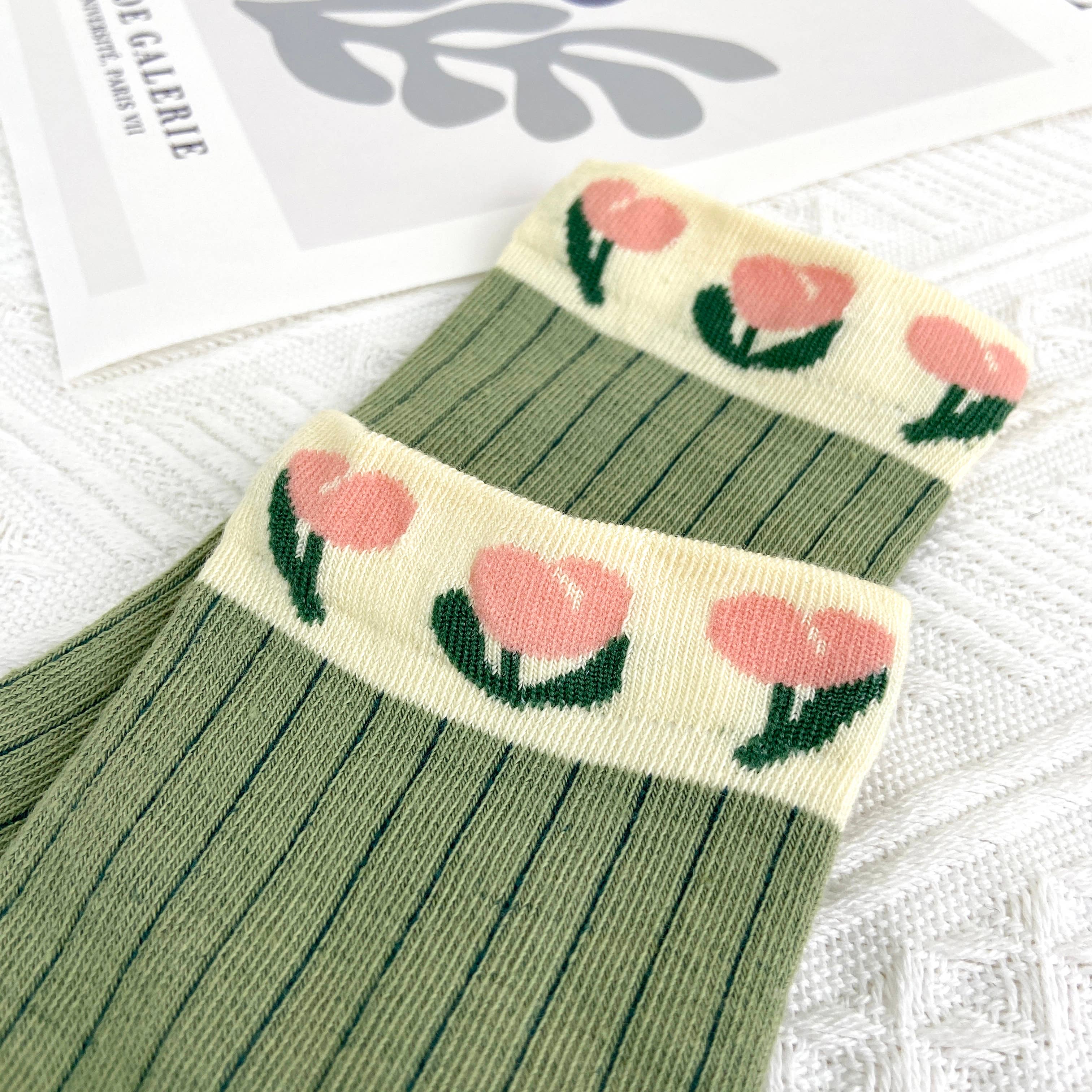 mildstyles - Vente Chaussettes – femme - Chaussettes vintage mi-mollet à motif floral tulipes6