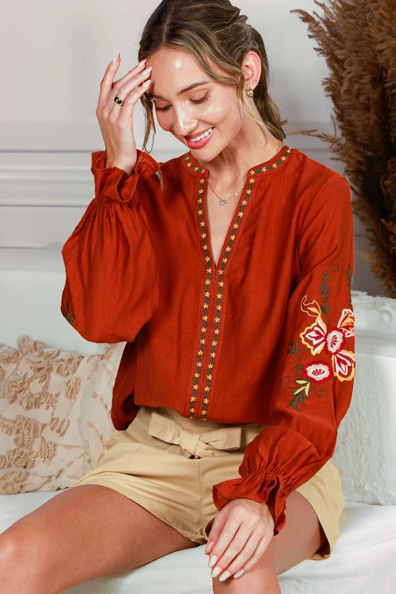 Vine & Love – wholesale Blus - Dam – Bohemisk blommig broderad rund blus med delad hals VT8250510