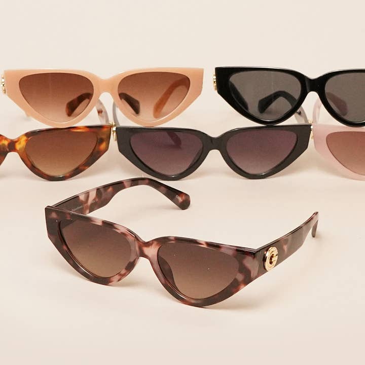 ASSORTED COLOR Retro Vintage Narrow Cat Eye Sunglasses for Women for wholesale on Faire1