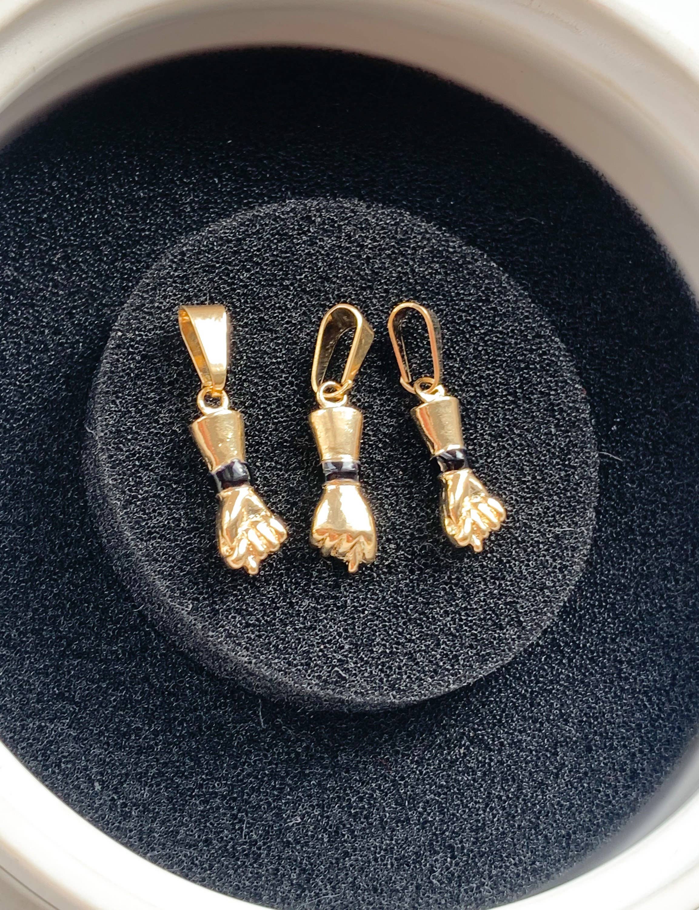 Js Wholesale Jewelry - Wholesale Jewelry Set - 3-Set 18kt Gold Filled Figa Hand Charms7