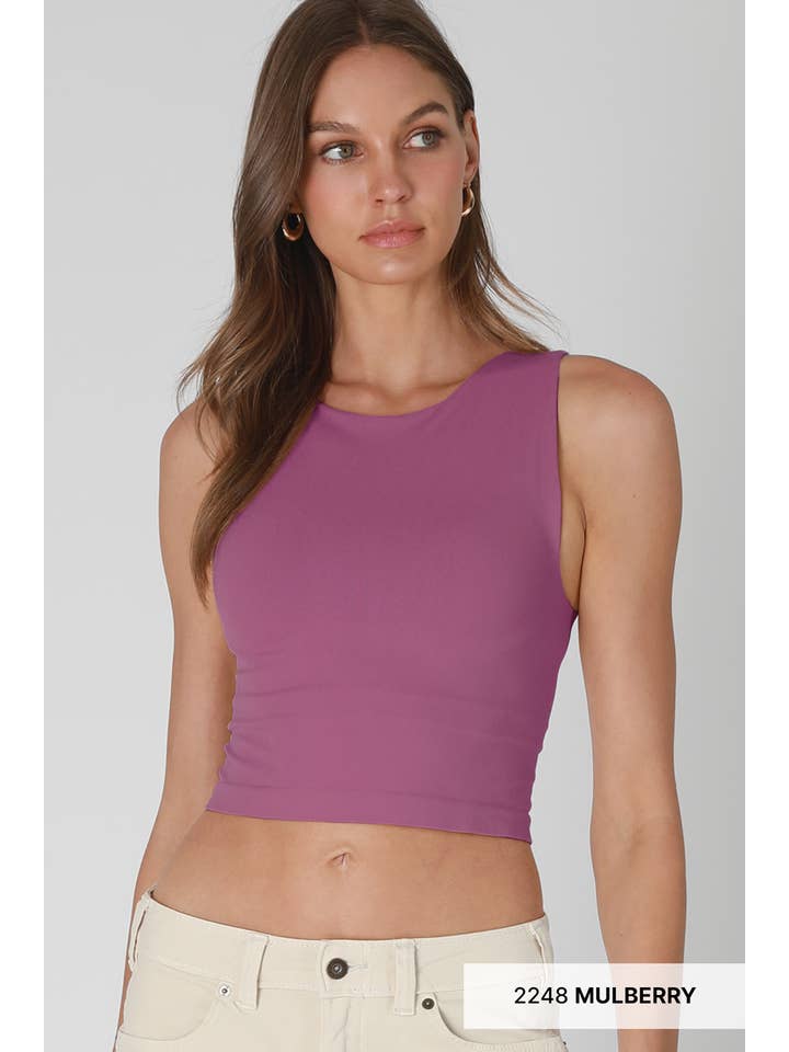 NIKIBIKI - Wholesale Knit Top - Women's - NS8370 - Clean Line Crew Neck Crop Top4