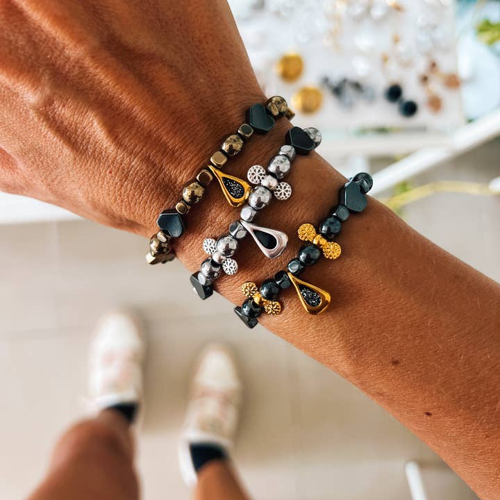 Goupi - Wholesale Jewelry Set - Semiprecious hematite beaded stackable bracelets
